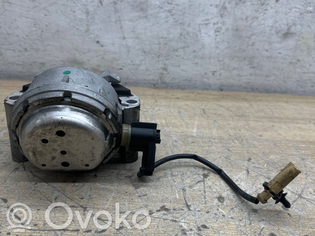 Engine mount bracket   4G0199381