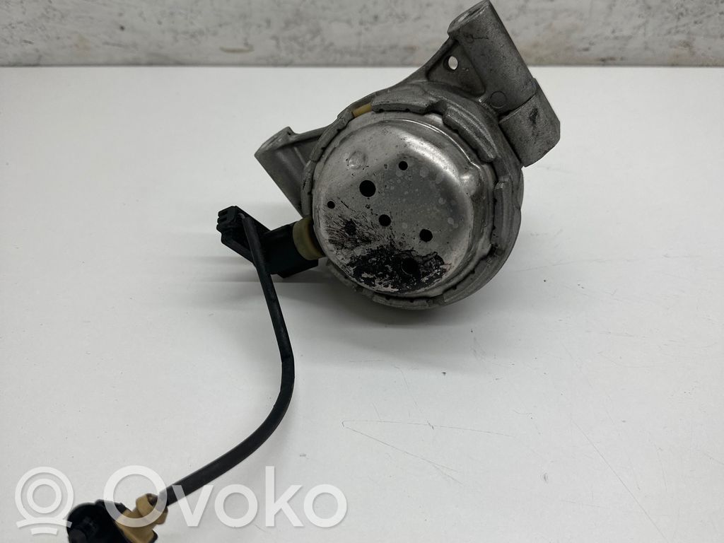 Engine mount bracket   4G0189