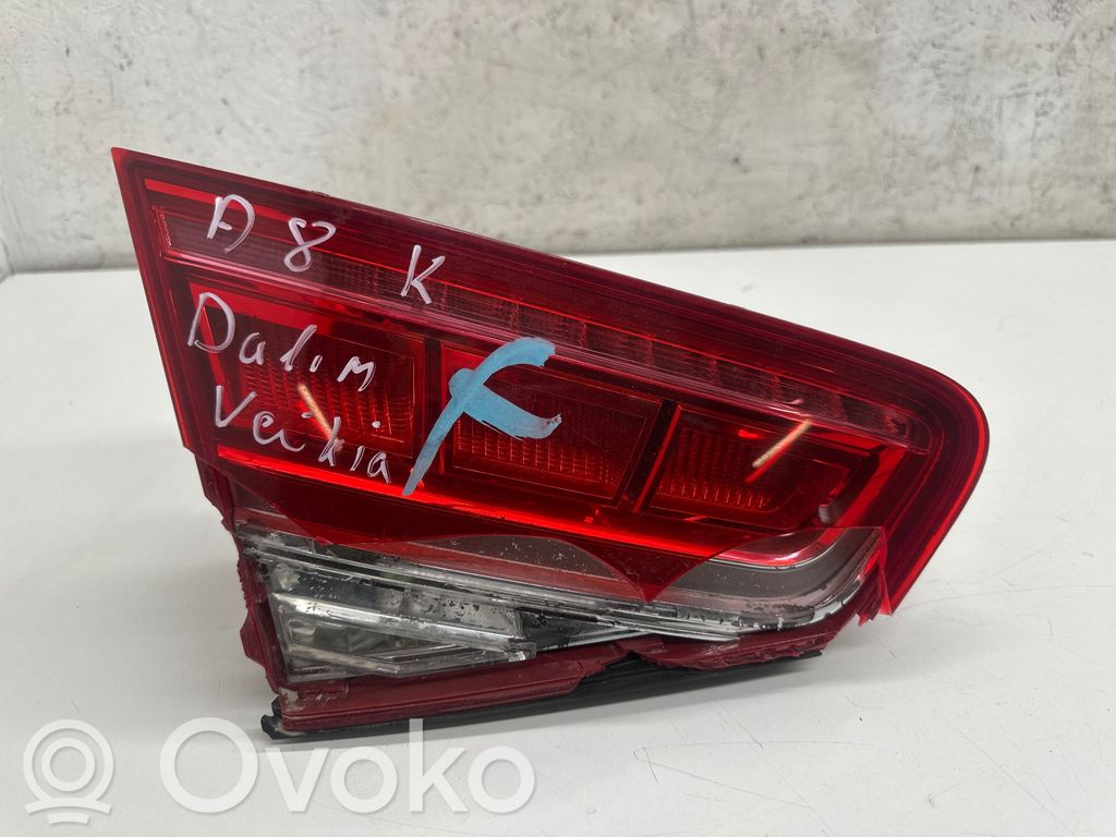 Audi A8 S8 D4 4H Luci posteriori del portellone del bagagliaio 