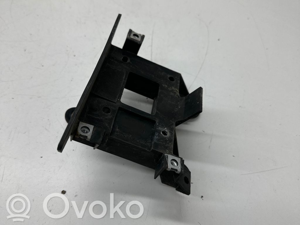 Otros repuestos del interior   95B907510A