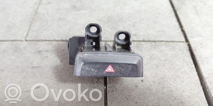 Hazard light switch   670071372