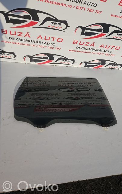 Luna de la puerta trasera