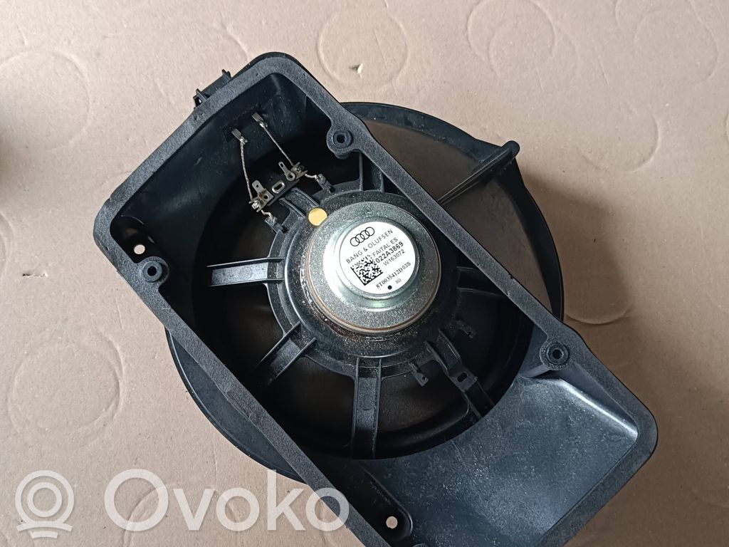 Audi A5 8T 8F Altavoz subwoofer 