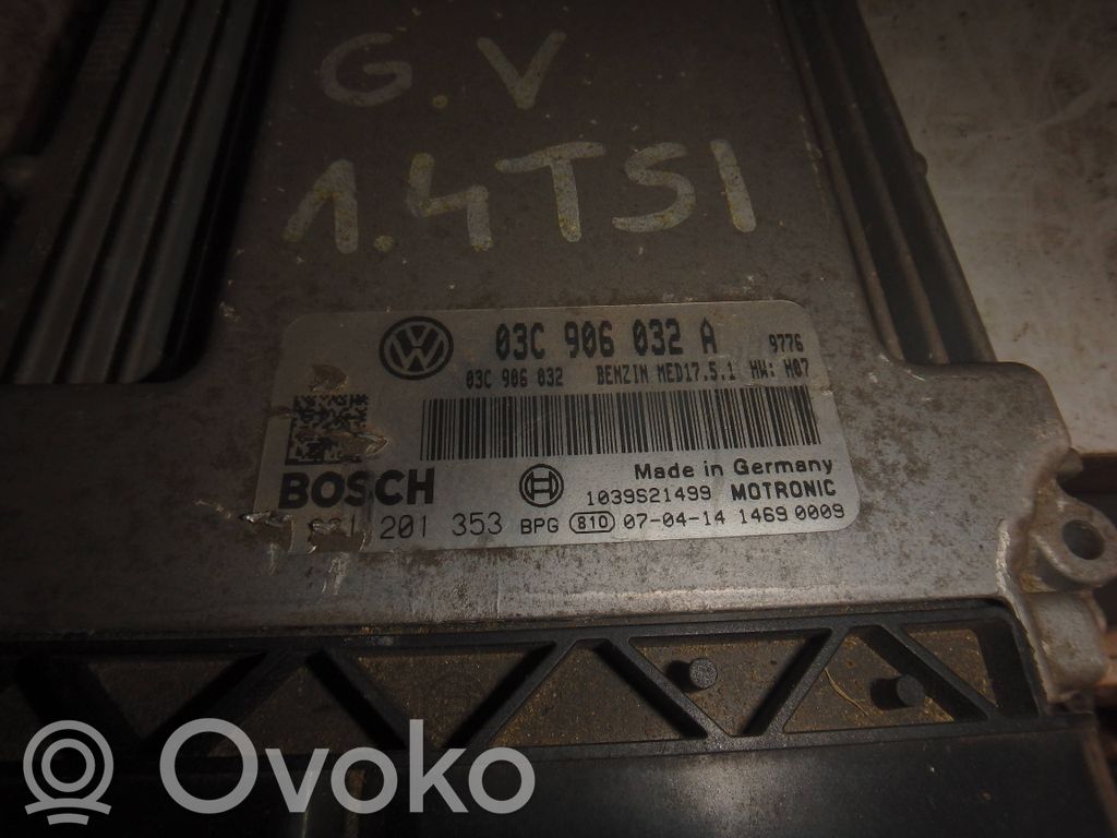 Volkswagen Golf V Engine control unit/module 