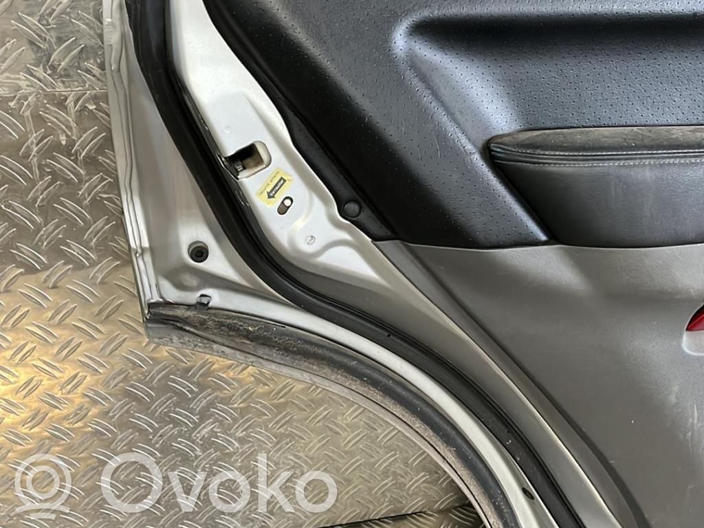 Mitsubishi Pajero Puerta trasera 