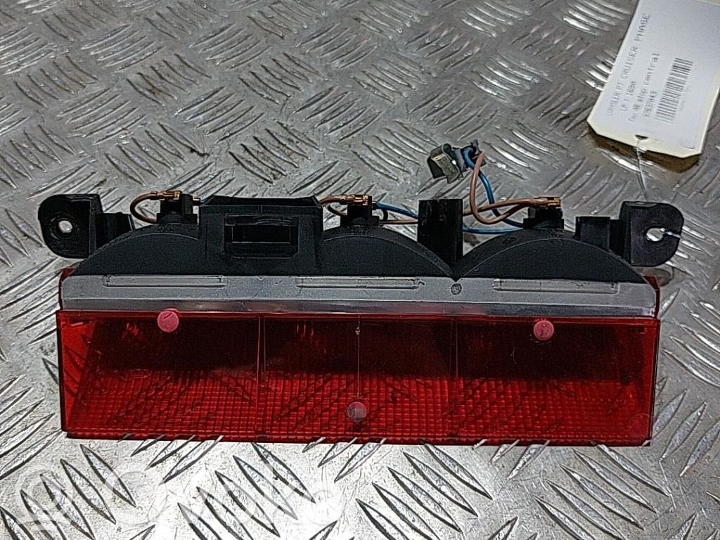 Chrysler PT Cruiser Third/center stoplight 