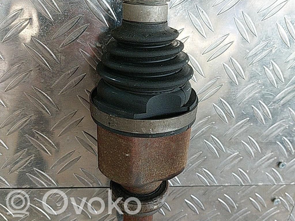 Peugeot 208 I Front driveshaft 