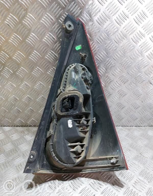 Peugeot 107 Aizmugurējais lukturis virsbūvē 