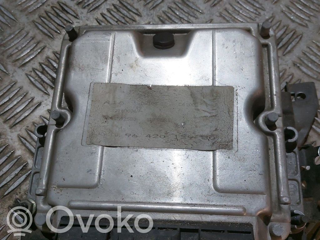 Peugeot 206 Engine control unit/module 
