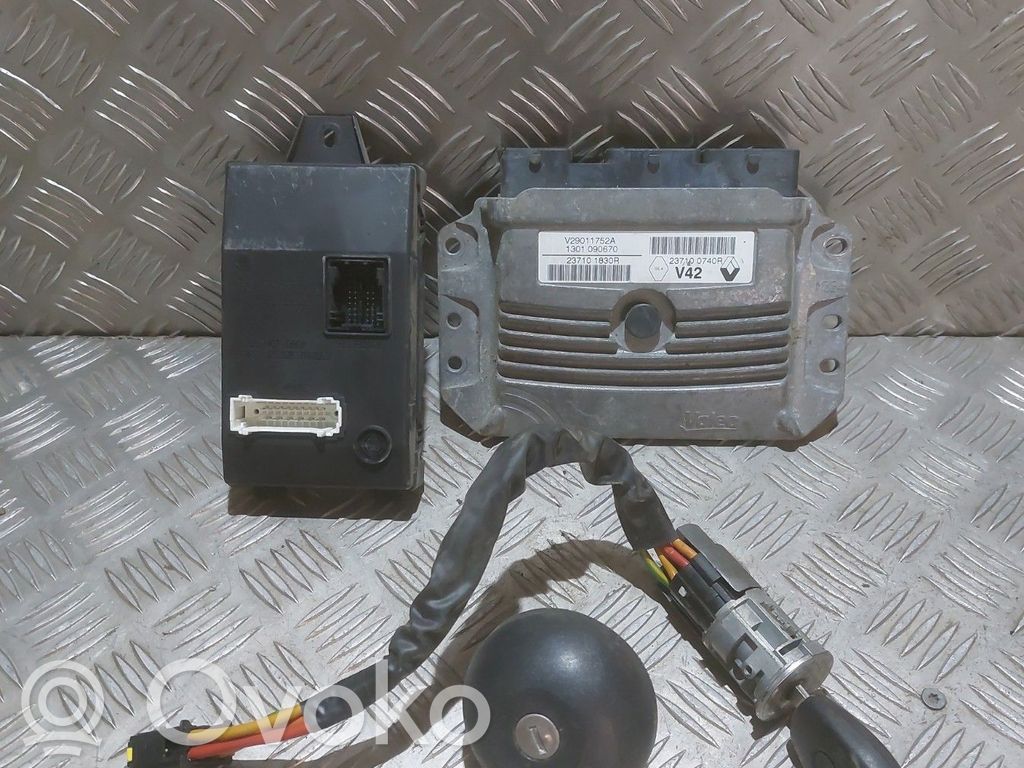 Dacia Duster Engine ECU kit and lock set 