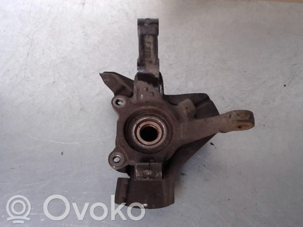 Front wheel hub spindle knuckle