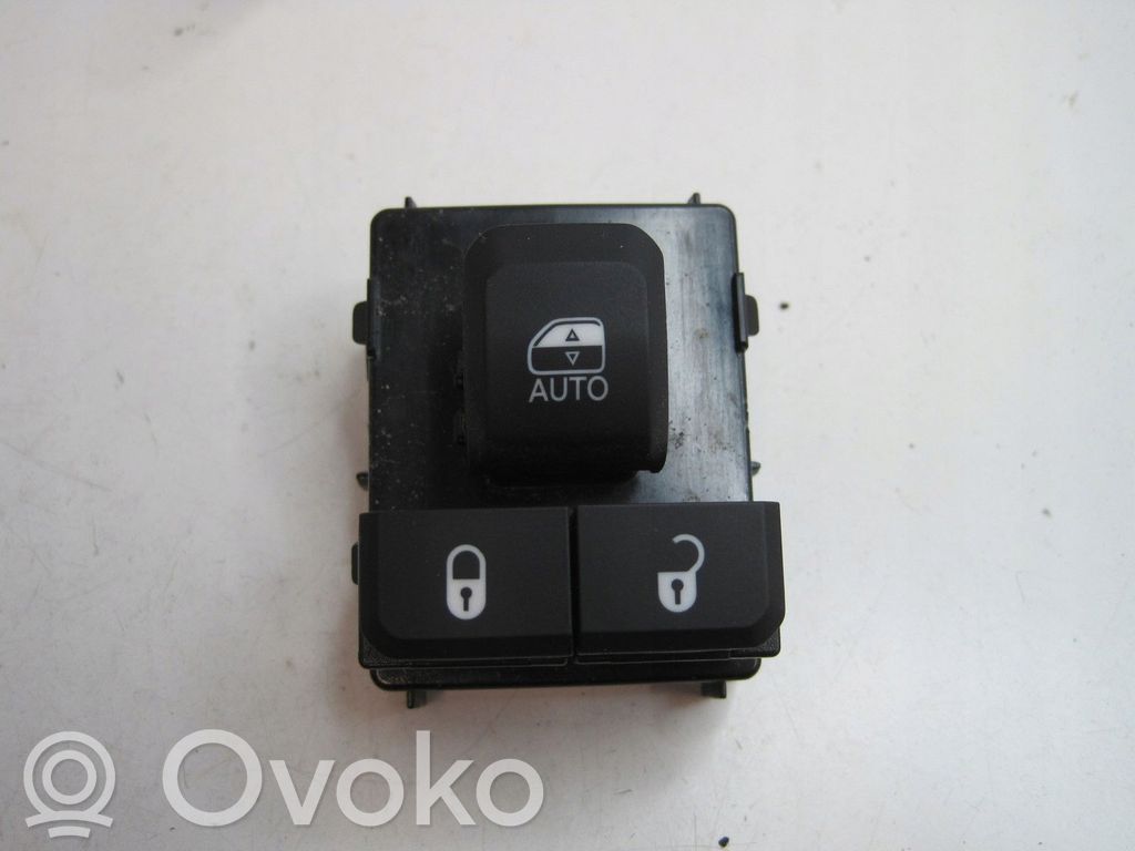 Jeep Grand Cherokee (WJ) Central console control unit 