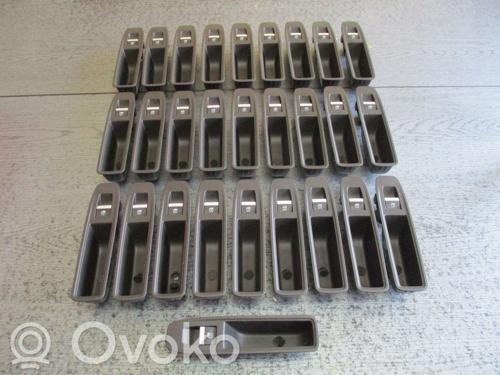 Renault Clio V Other engine bay part 