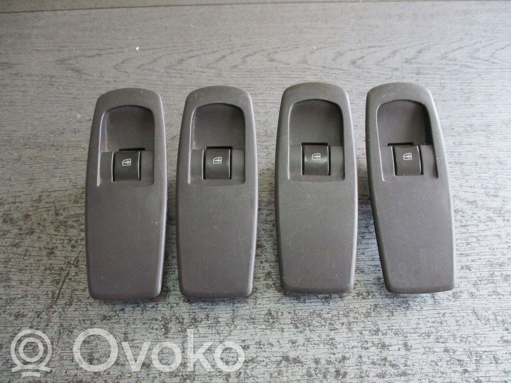 Renault Koleos I Other engine bay part 