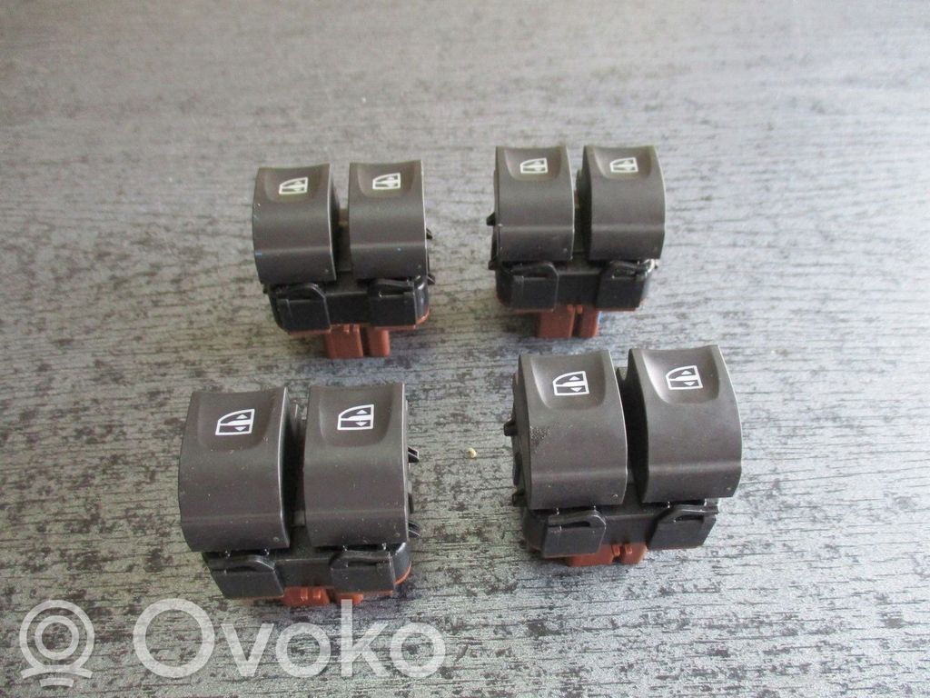 Renault Captur Other engine bay part 