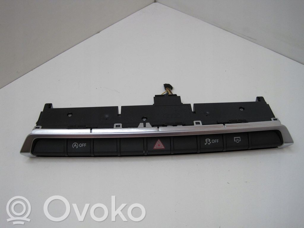 Audi A3 S3 A3 Sportback 8P Central console control unit 