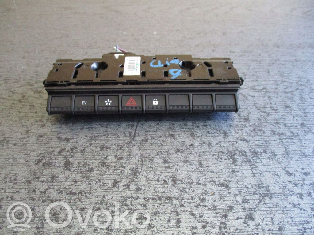 Renault Captur Other engine bay part 