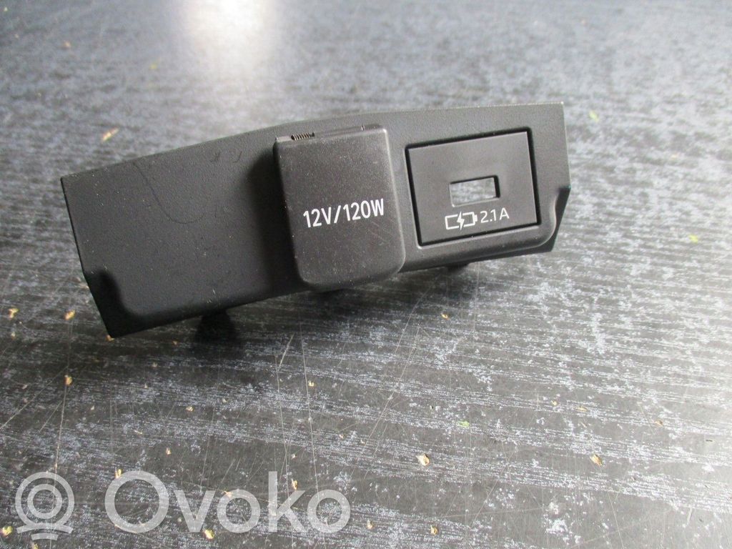 Toyota Hilux (N140, N150, N160, N170) Central console control unit 