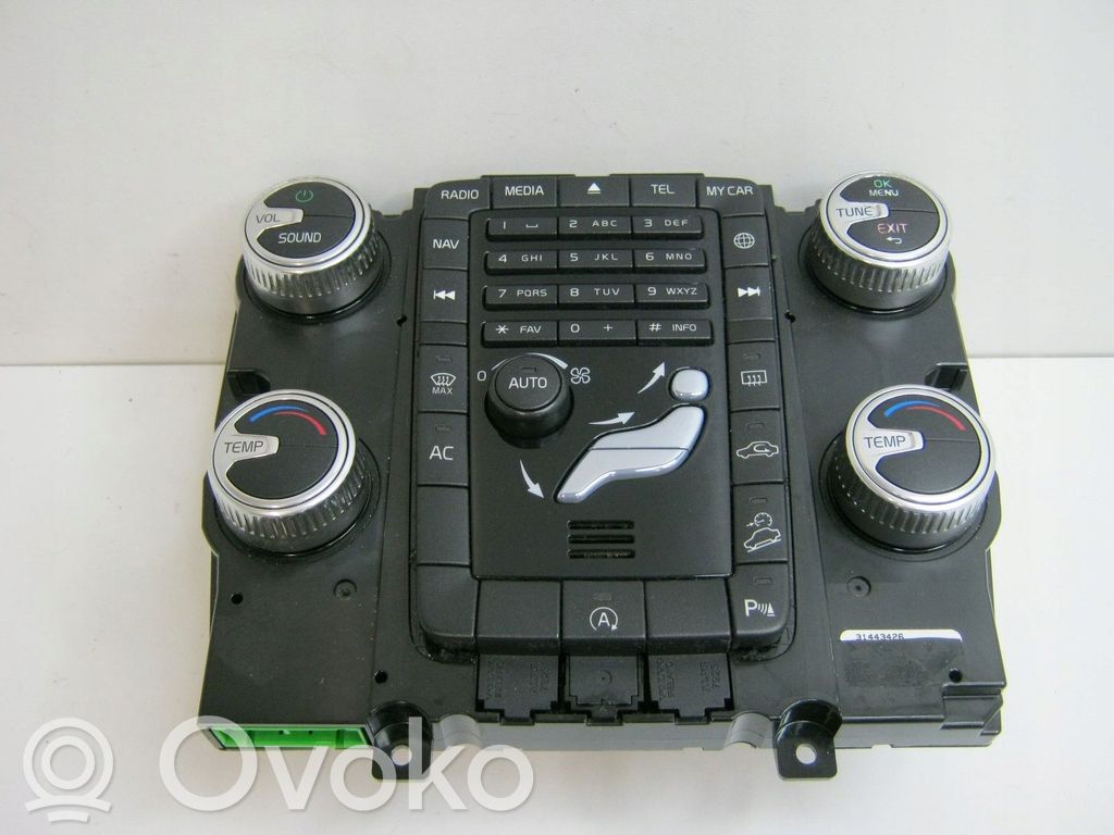 Volvo XC70 Central console control unit 