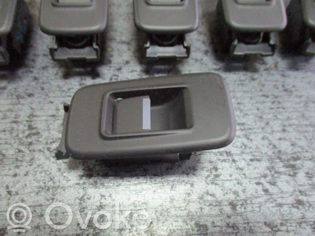 Jaguar XE Central console control unit 
