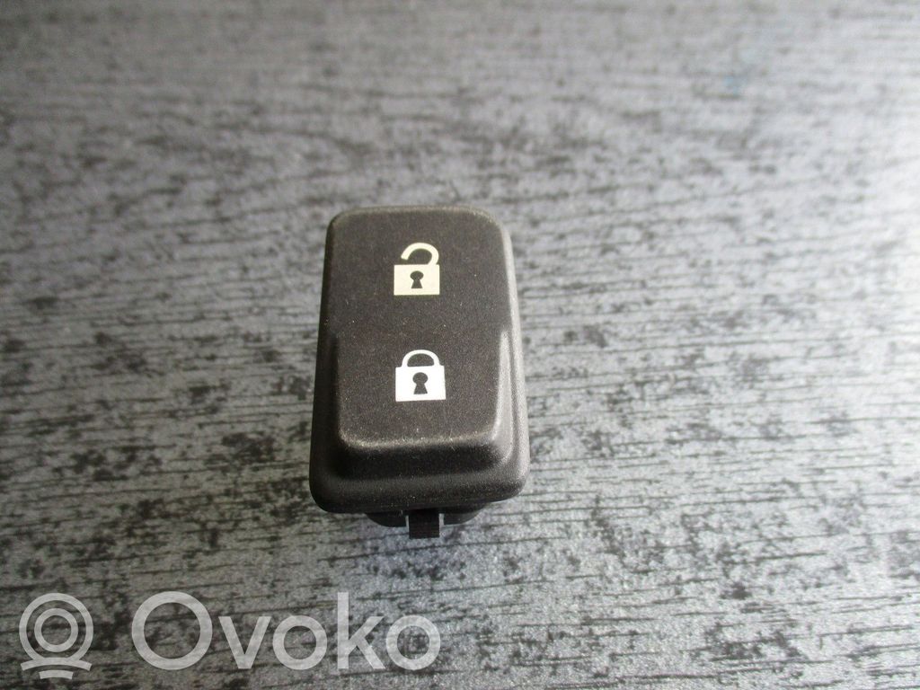 Volvo V50 Other engine bay part 