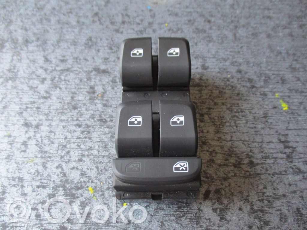Audi Q3 Audio system kit 