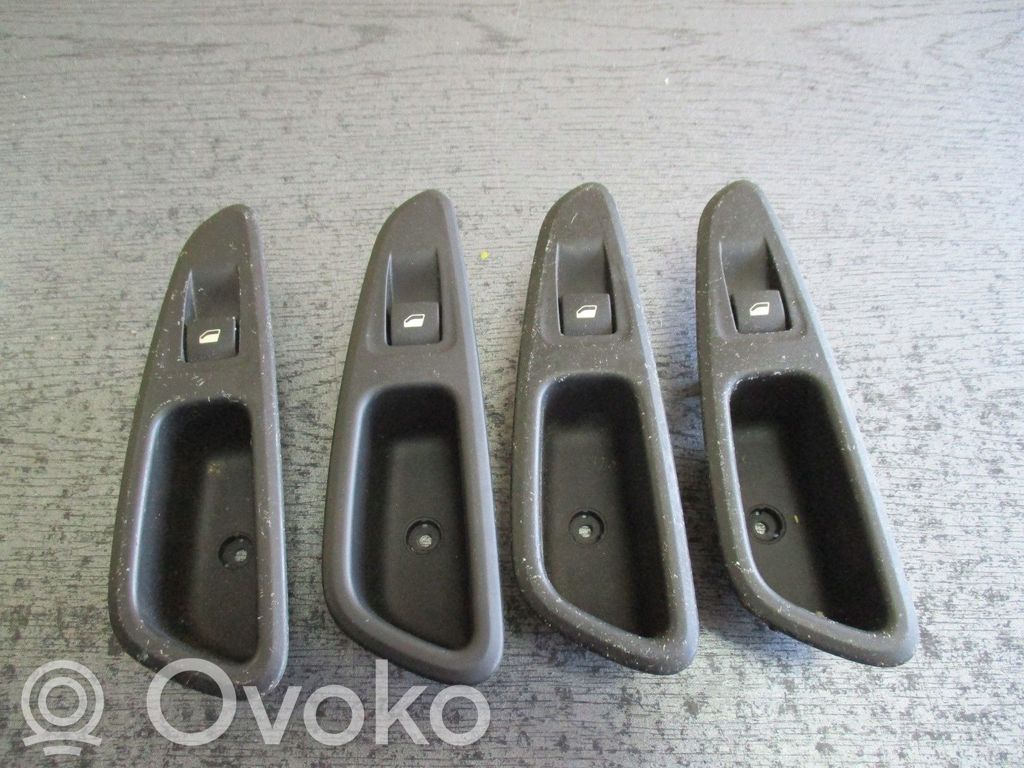 Peugeot 308 Audio system kit 
