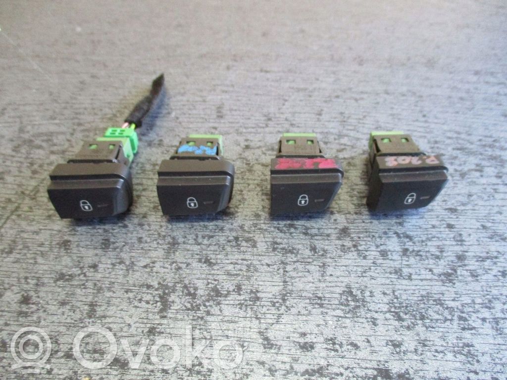Peugeot Partner III Central console control unit 