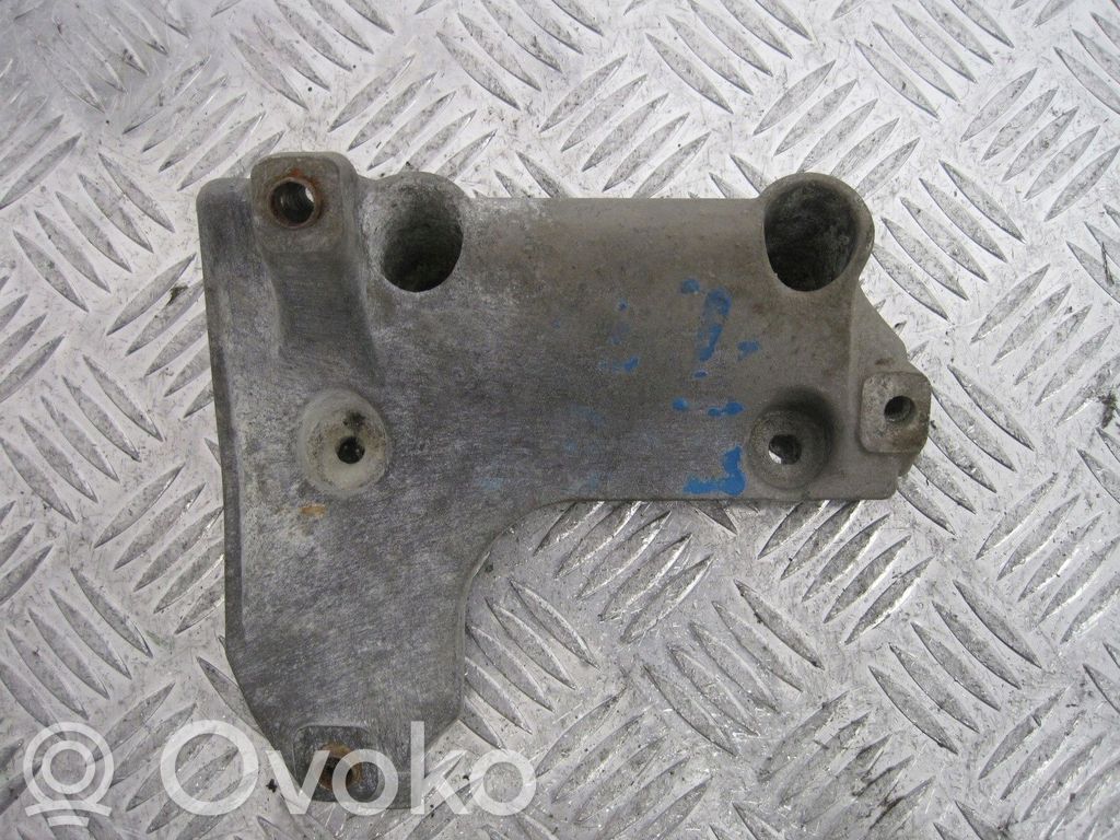 BMW 2 Active Tourer U06 Gearbox mounting bracket 