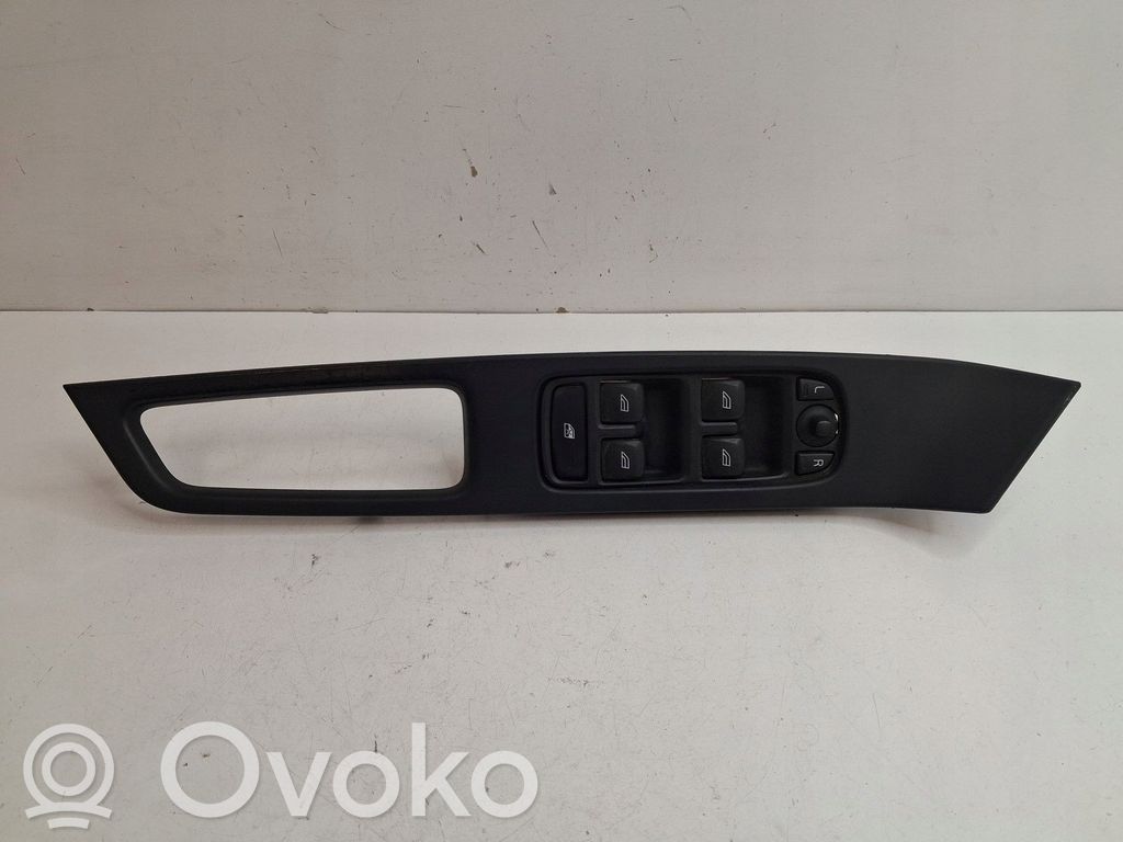 Central console control unit   9123969