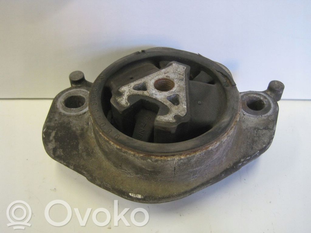 Engine mount bracket   9804890680