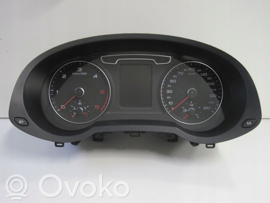 Audi Q3 Licznik / Prędkościomierz 