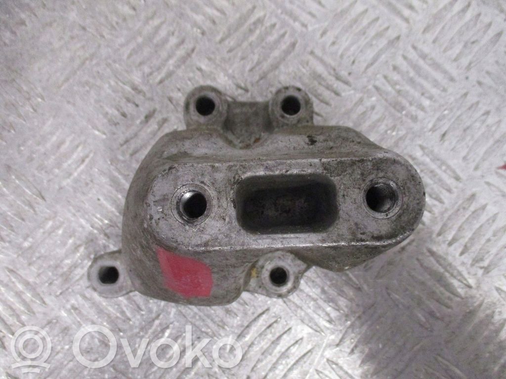 Engine mount bracket   04578181AA