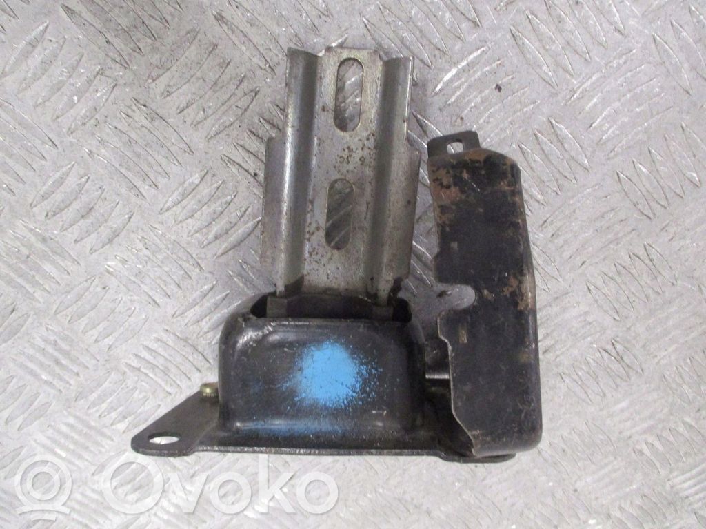Peugeot 207 Engine mount vacuum valve 