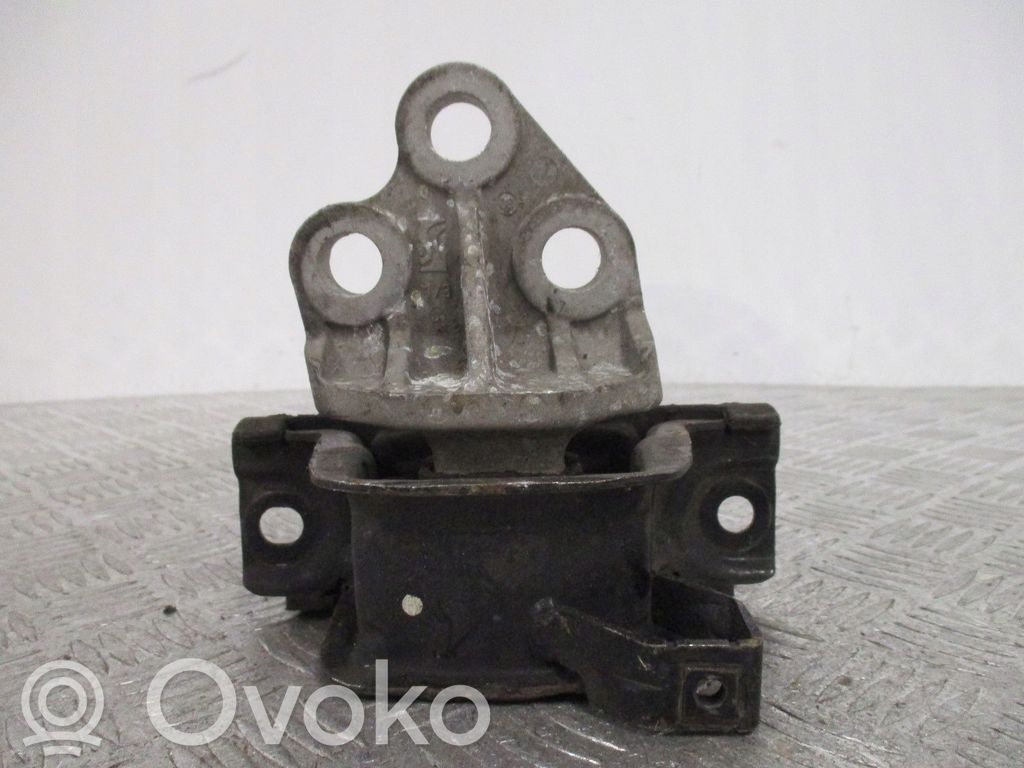 Engine mount bracket   468646740