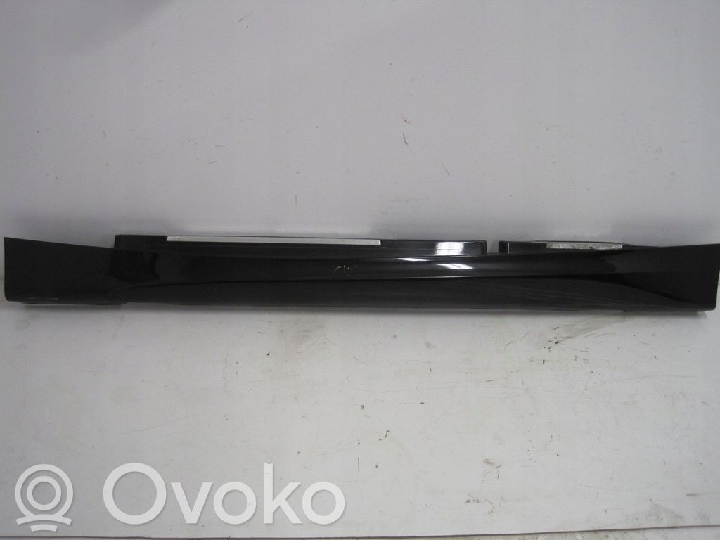 BMW 2 Active Tourer U06 Rivestimento del sottoporta delle minigonne laterali 