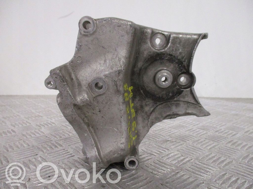 Fiat Croma Moottorin kiinnikekorvake 
