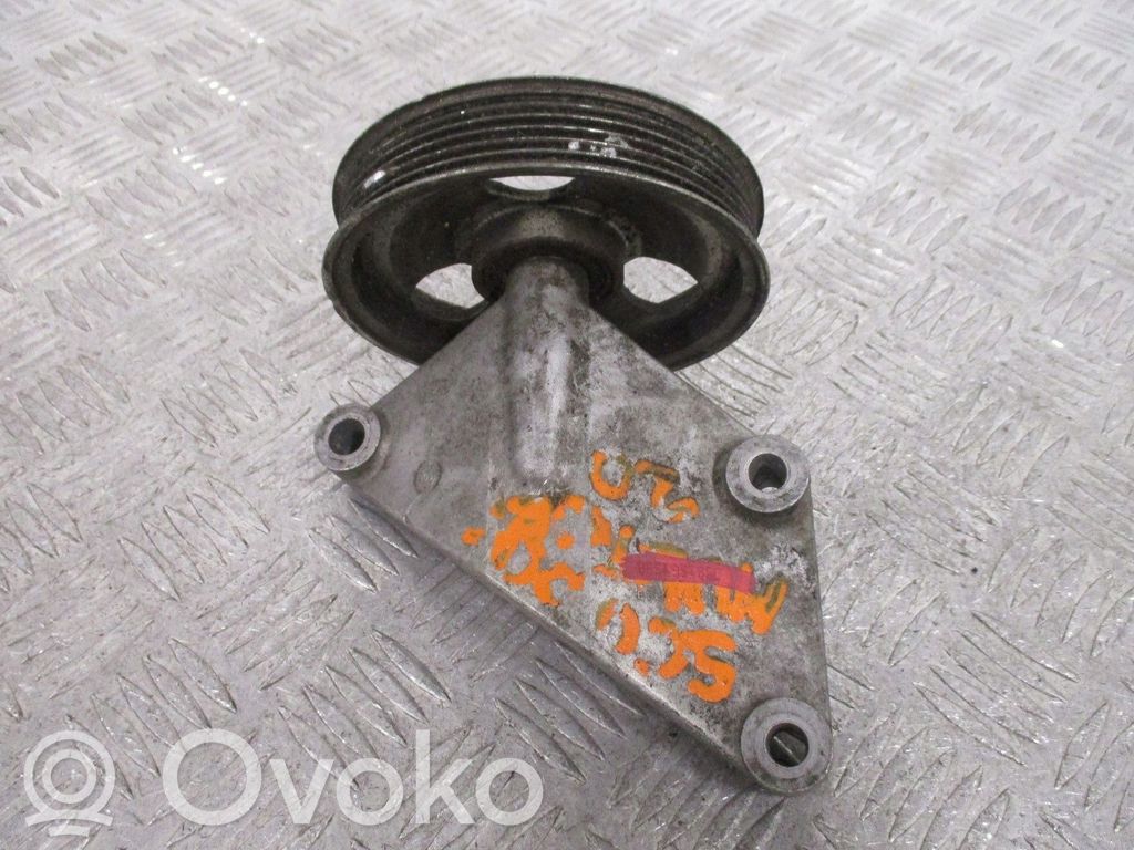 Engine mount bracket   9654954880