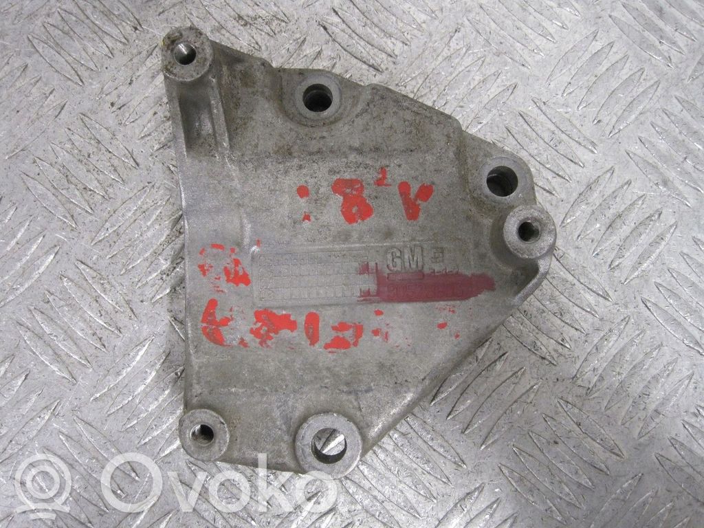 Opel Astra G Engine mount bracket 