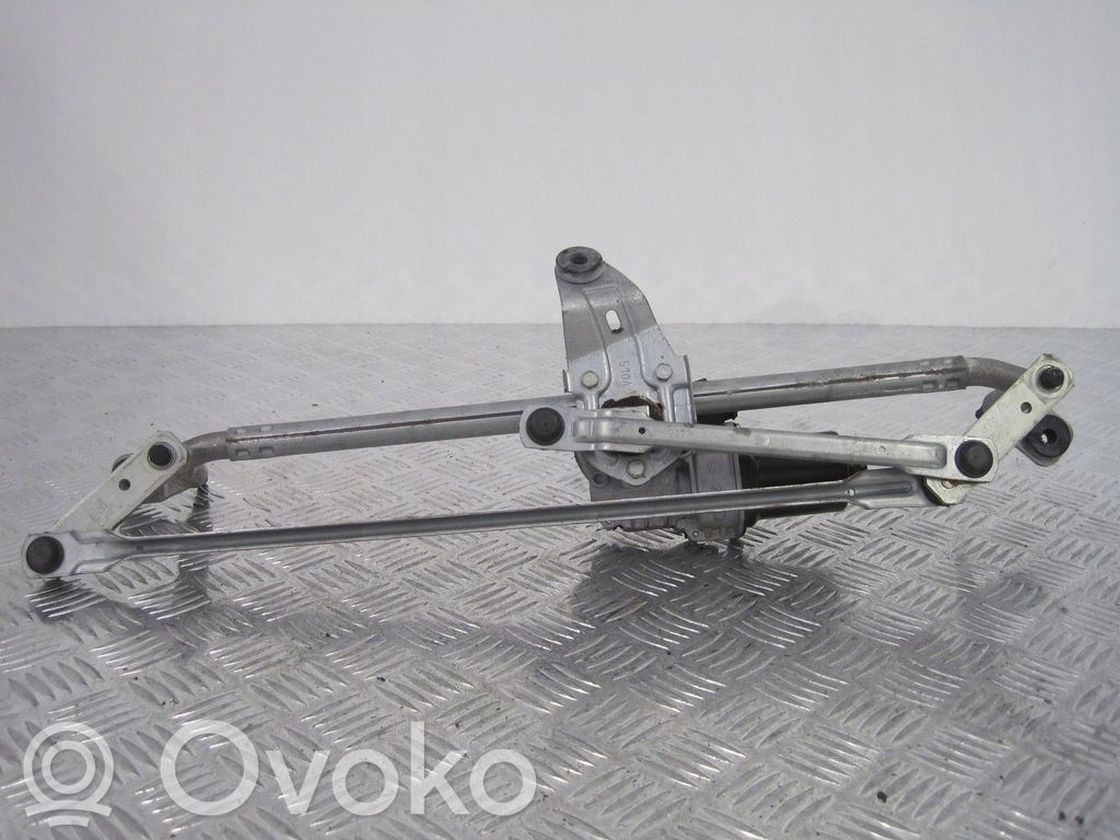 Volkswagen Tiguan Front wiper linkage 