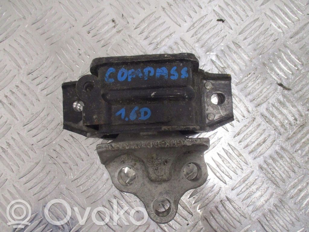 Jeep Compass Engine mount vacuum valve 