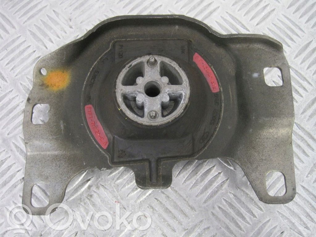 Ford Focus Engine mount vacuum valve 
