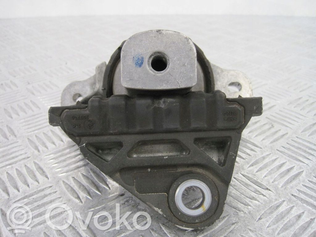 Volvo XC60 Engine mount vacuum valve 