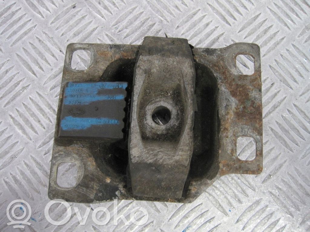 Ford Focus Engine mount vacuum valve 