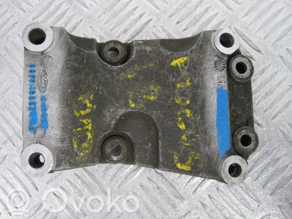 Ford Focus Engine mount vacuum valve 