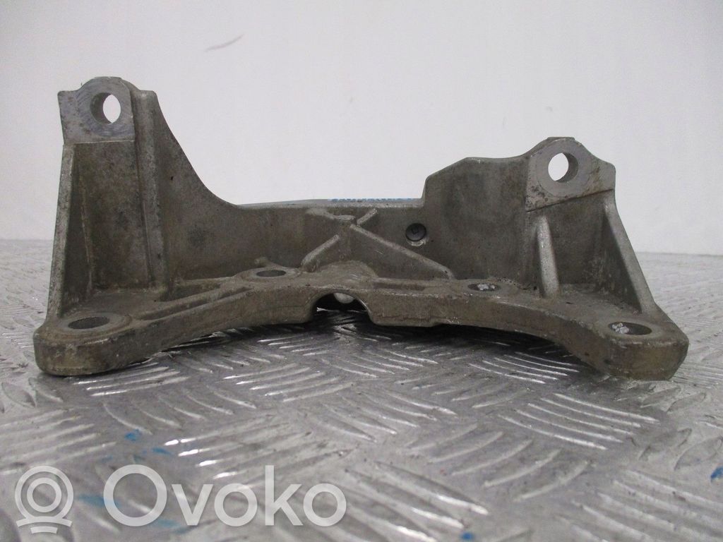 Ford Transit Custom Engine mount bracket 