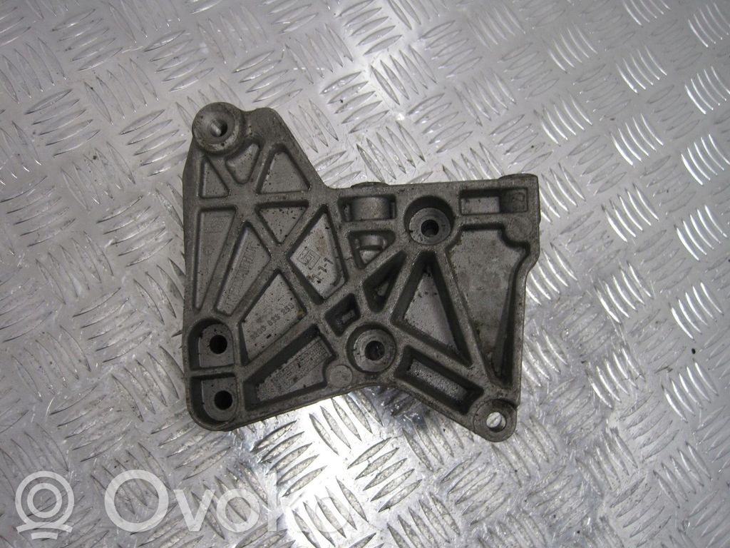 Renault Mégane Renault Sport III (IV Based) Engine mount bracket 