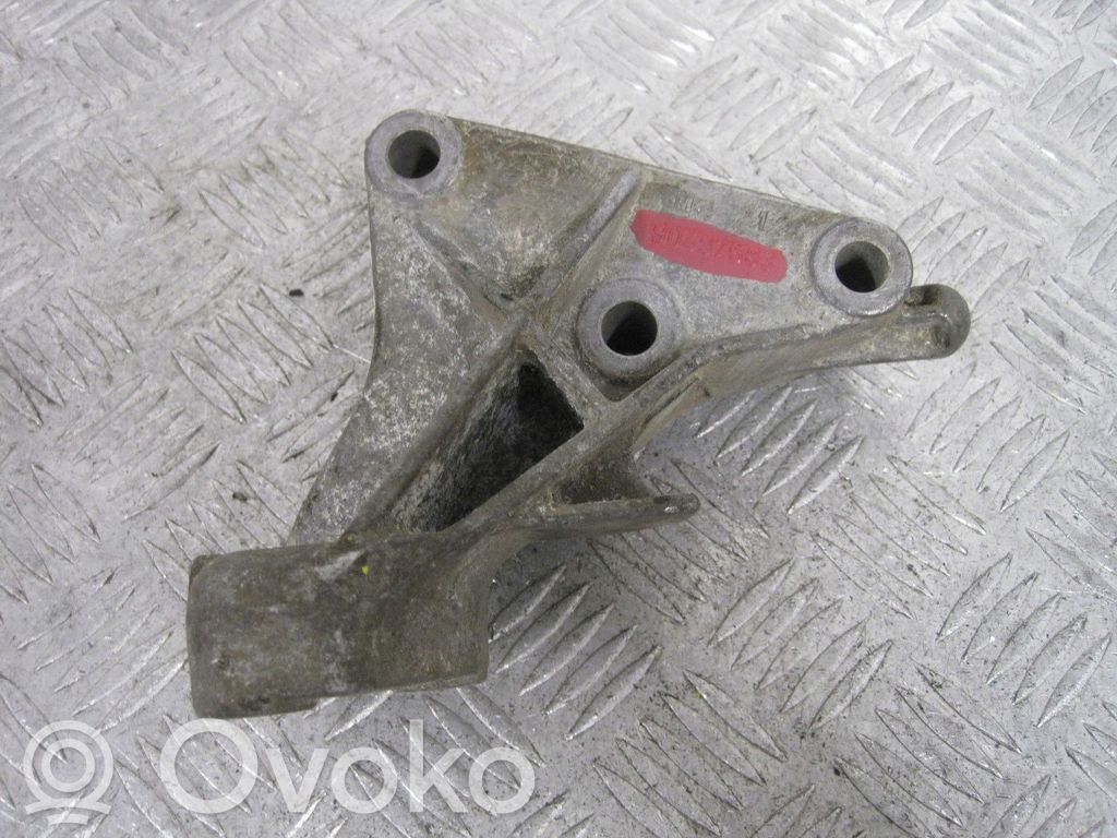 Engine mount bracket   90497583