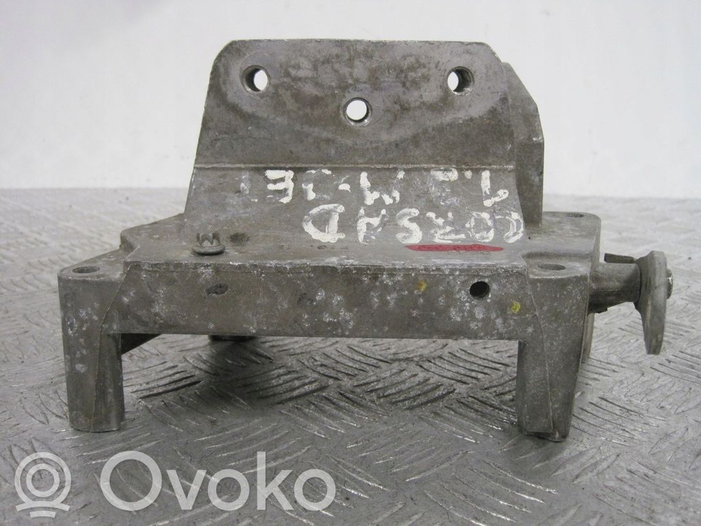 Alfa Romeo Alfasud  -  Sprint Engine mount bracket 