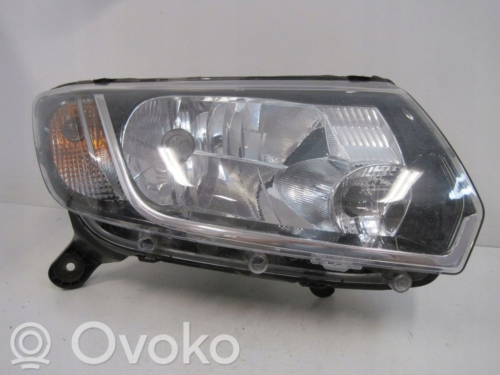 Dacia Sandero II Lampa przednia 